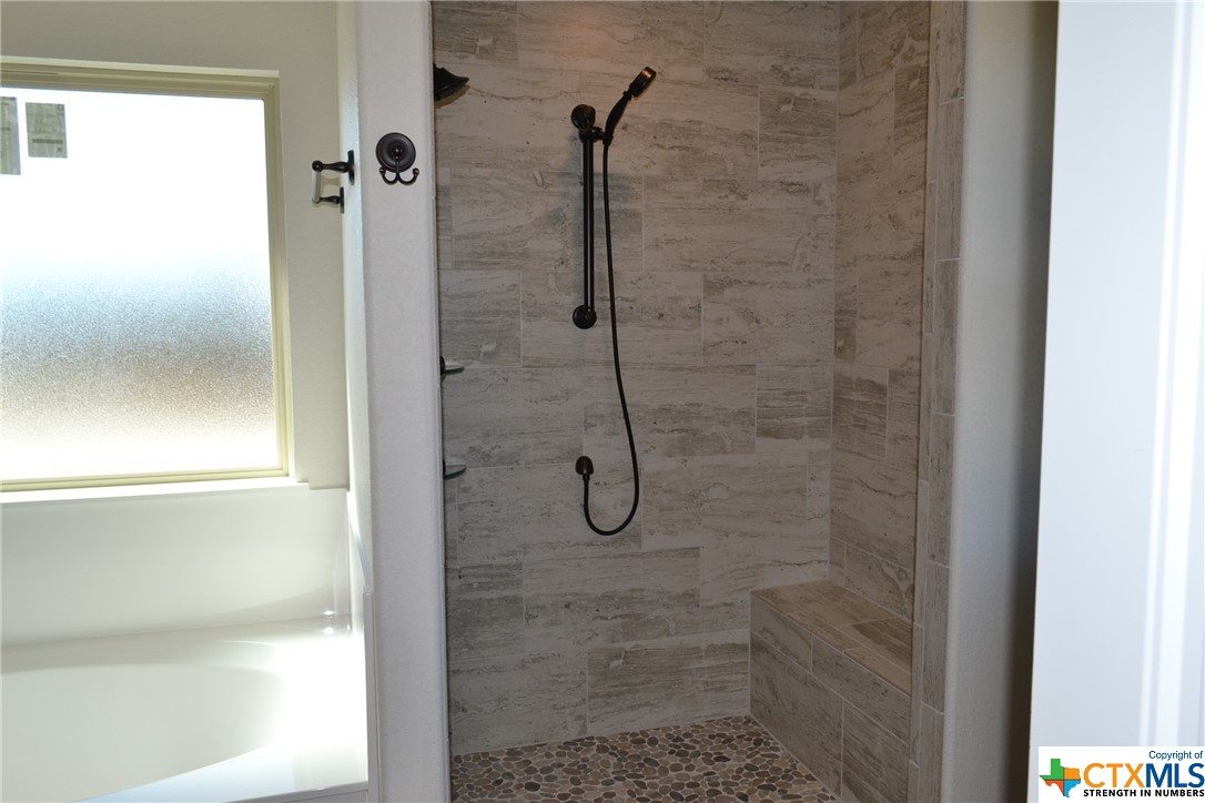 306 Martin Drive Property Photo 25