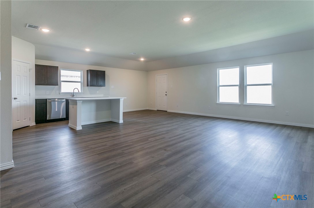 935 Antelope Trail Property Photo 4