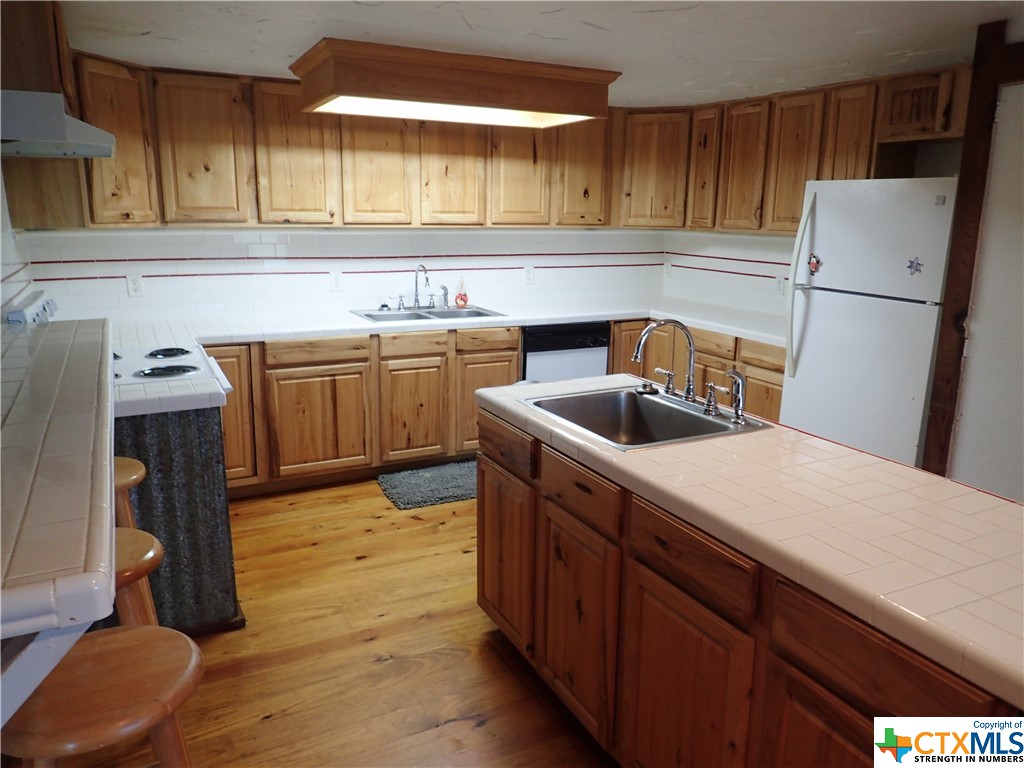 471 Fm 1296 Property Photo 8
