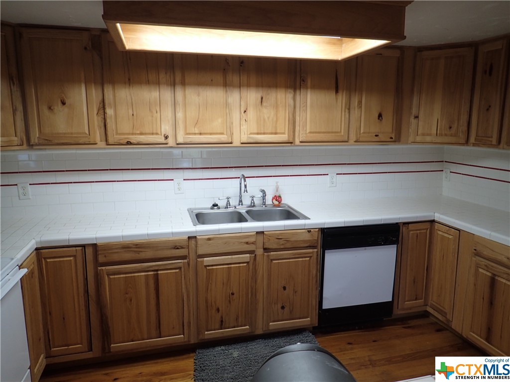 471 Fm 1296 Property Photo 11
