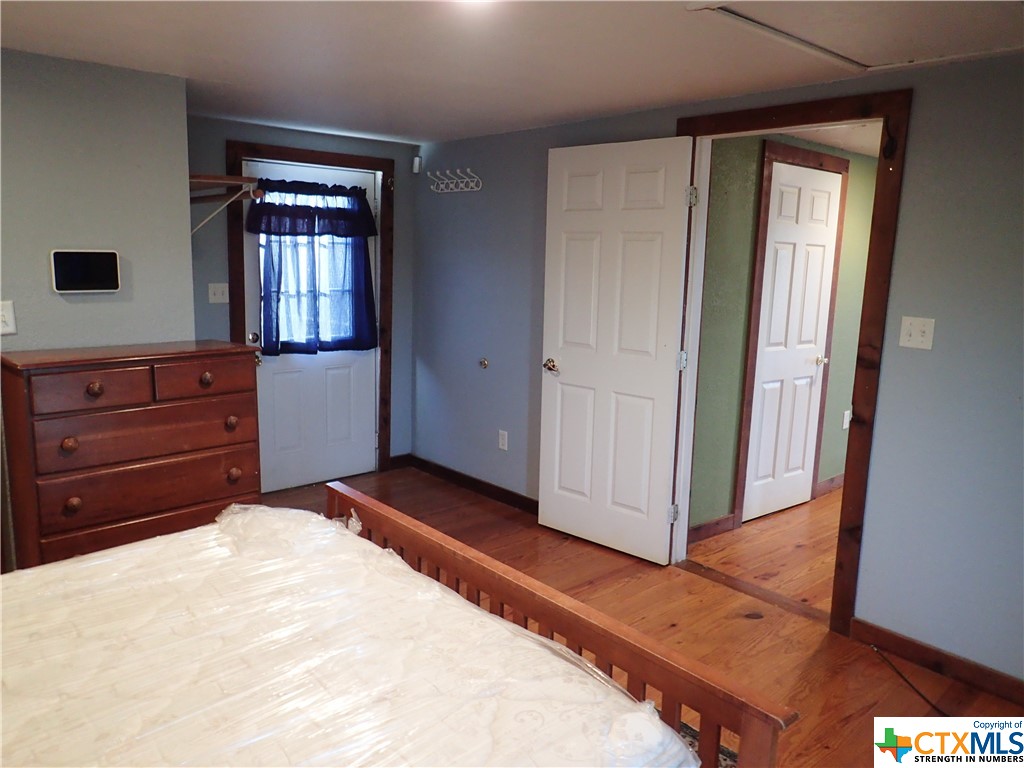 471 Fm 1296 Property Photo 16