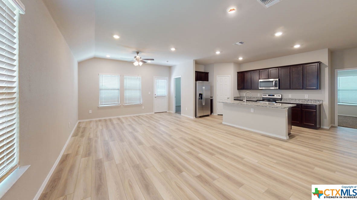 2620 Rollett Drive Property Photo 3