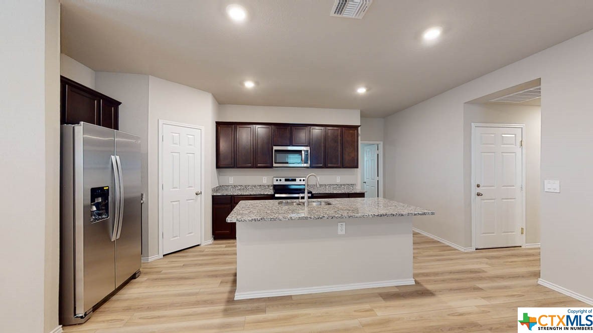 2620 Rollett Drive Property Photo 4