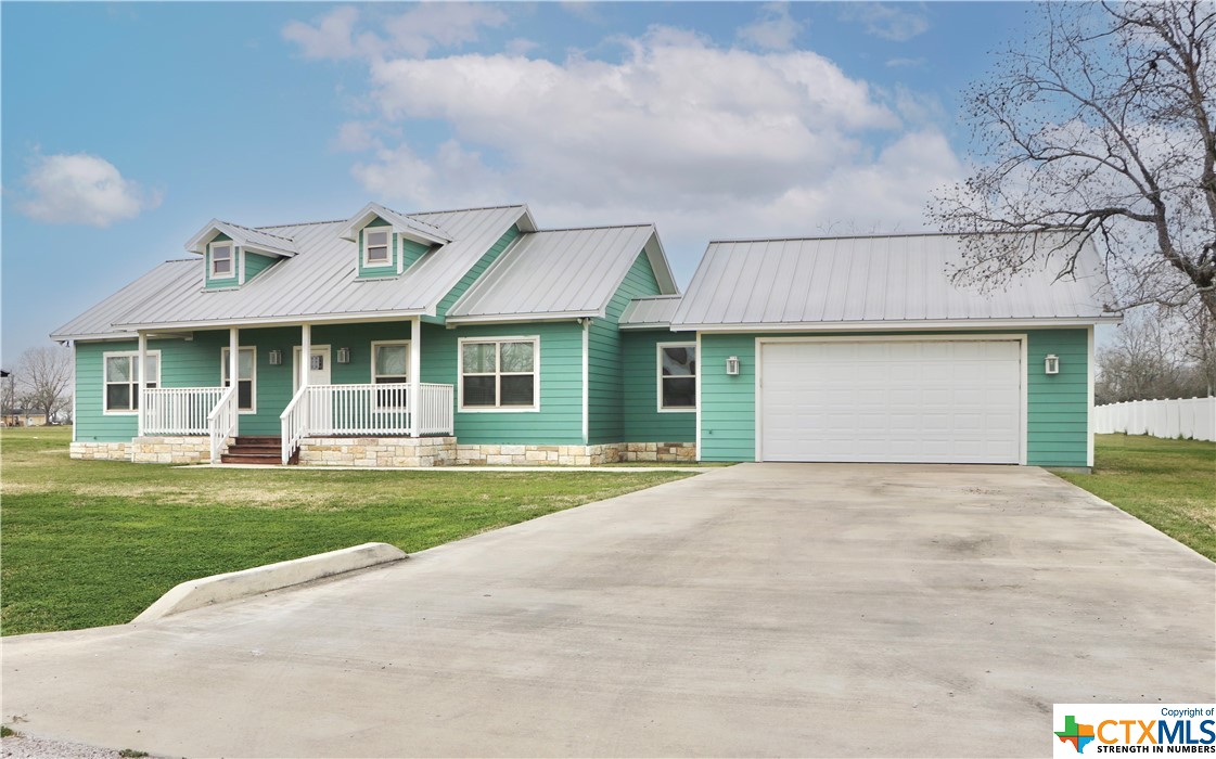 459 Honeycomb Property Photo 1