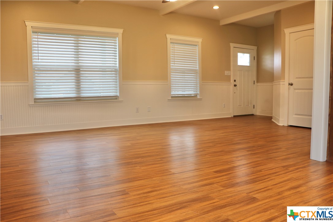 459 Honeycomb Property Photo 5