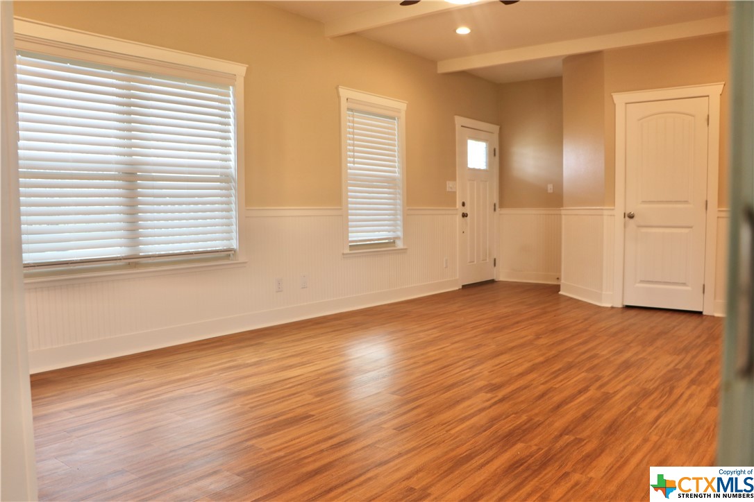 459 Honeycomb Property Photo 6