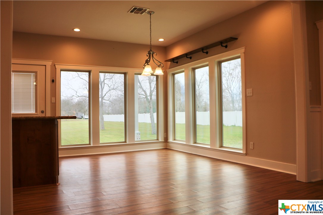 459 Honeycomb Property Photo 7