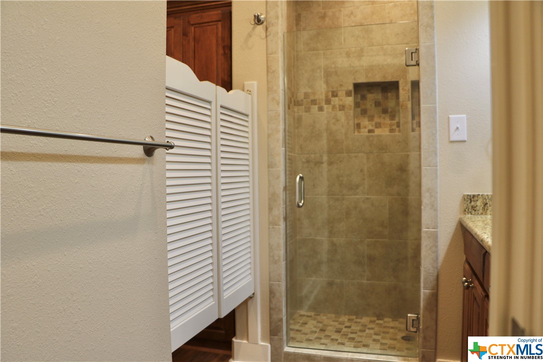 459 Honeycomb Property Photo 18