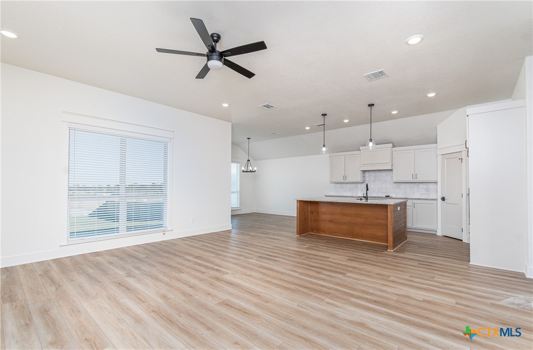 2915 Atascosa Property Photo 5