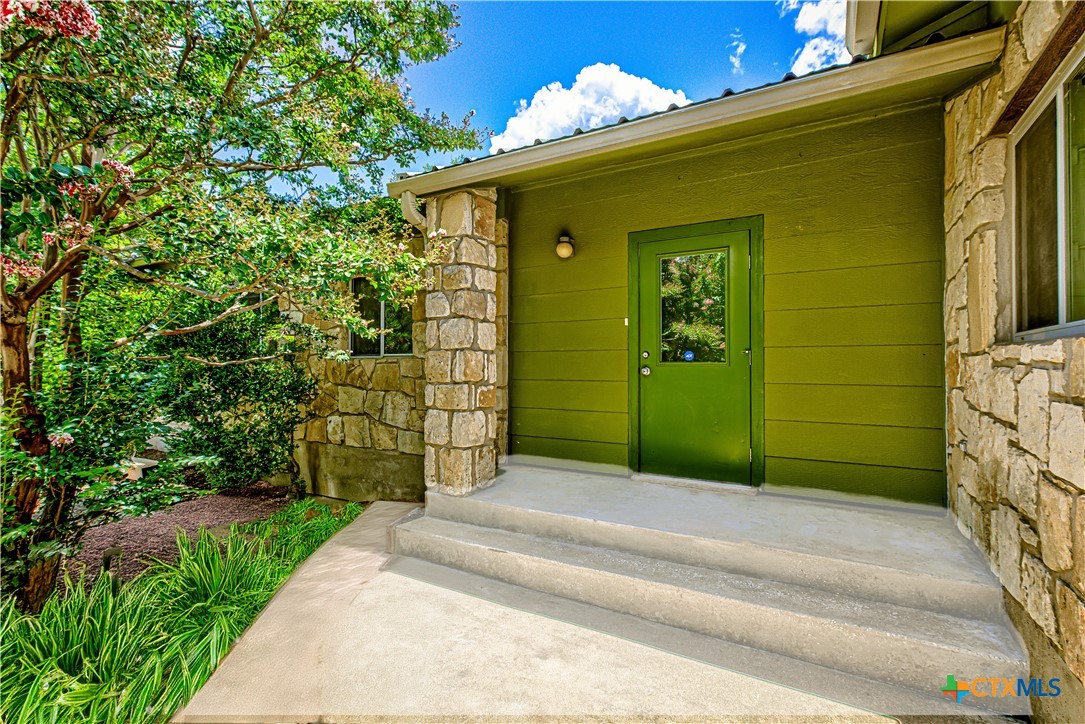 45 La Buena Property Photo 4