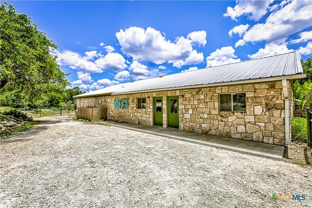 45 La Buena Property Photo 5