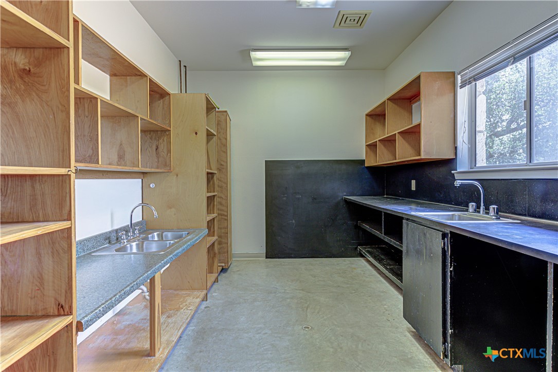 45 La Buena Property Photo 17