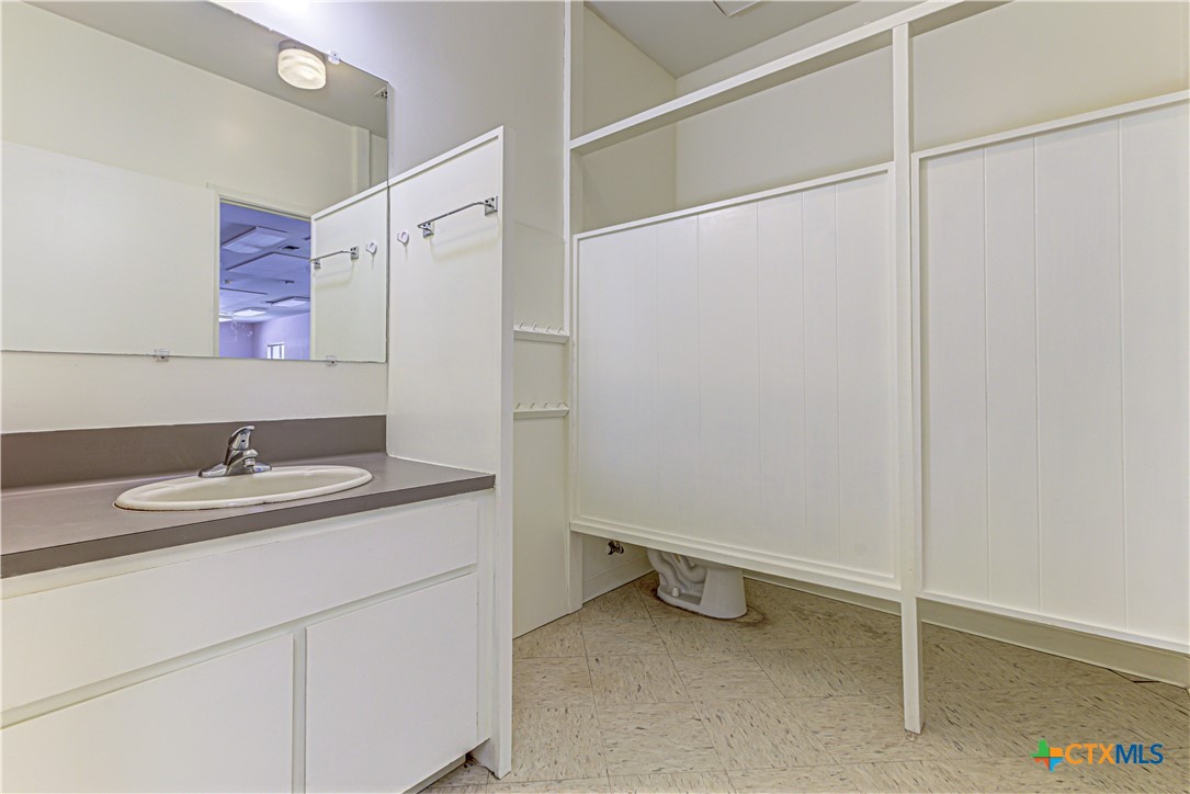 45 La Buena Property Photo 20