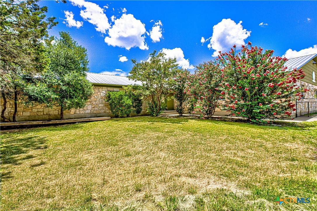 45 La Buena Property Photo 31