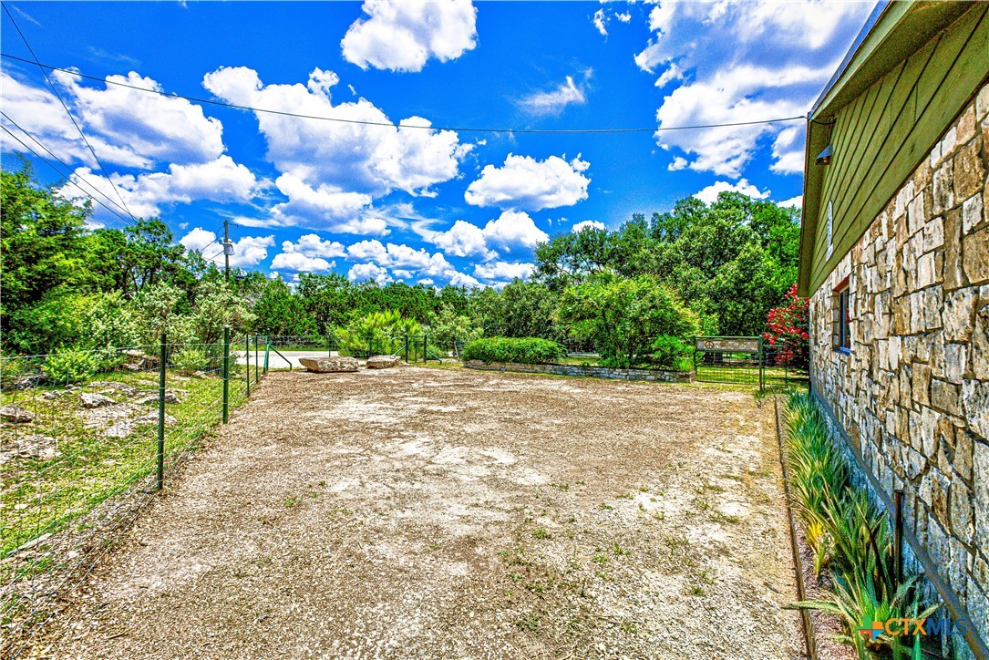 45 La Buena Property Photo 35