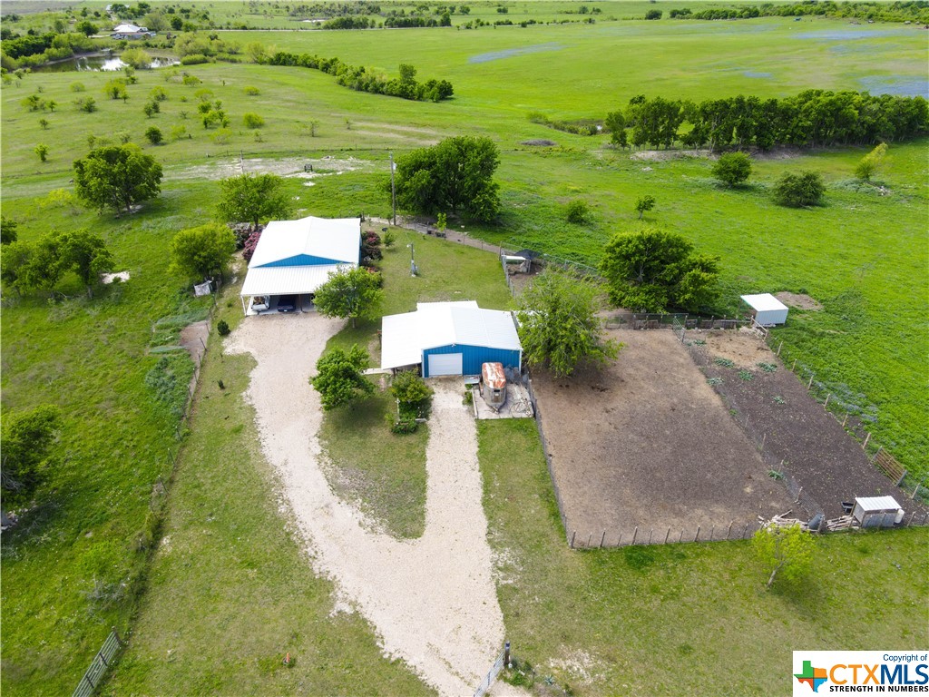 12525 E US Highway 190 Property Photo 1