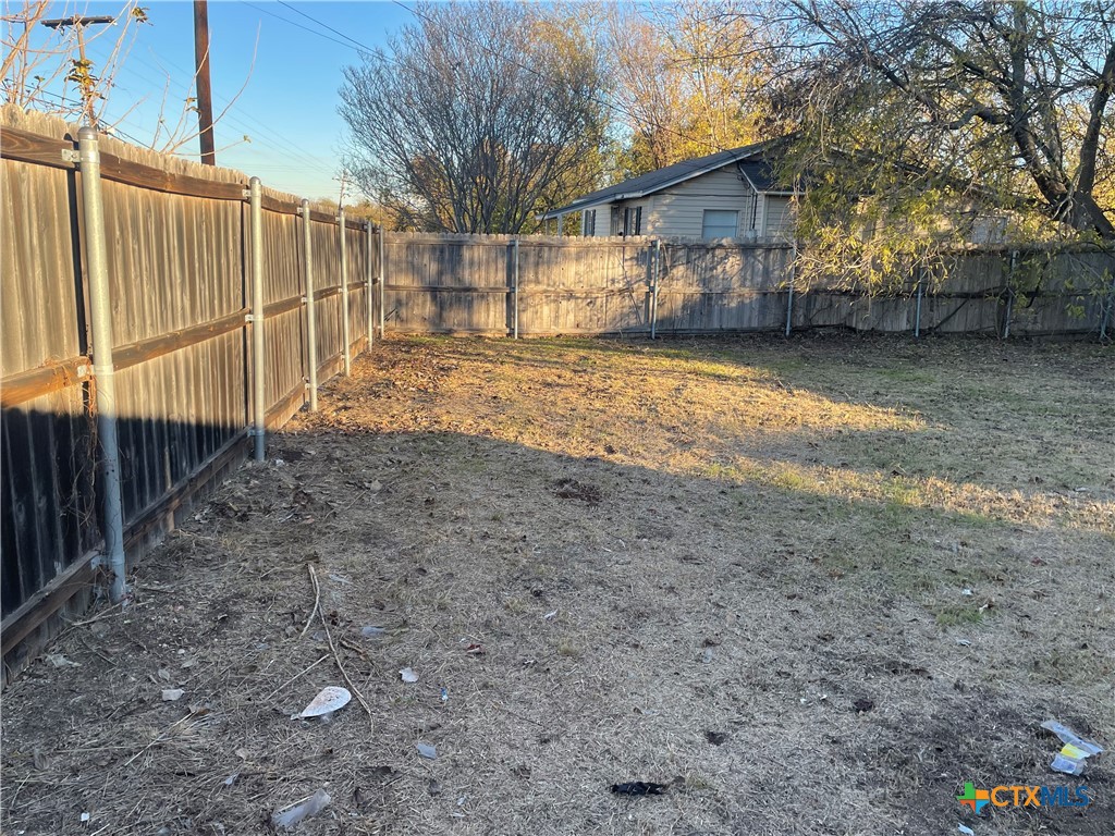 1612 N Park Street Property Photo 7