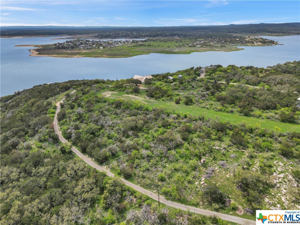 628 Ed Low Drive Property Photo 4