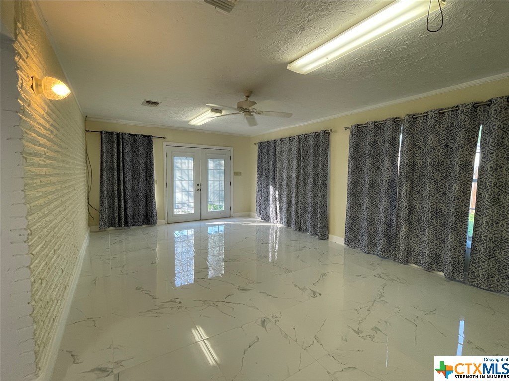 608 Berwick Street Property Photo 7
