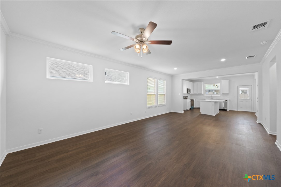 619 Killam Drive Property Photo 6