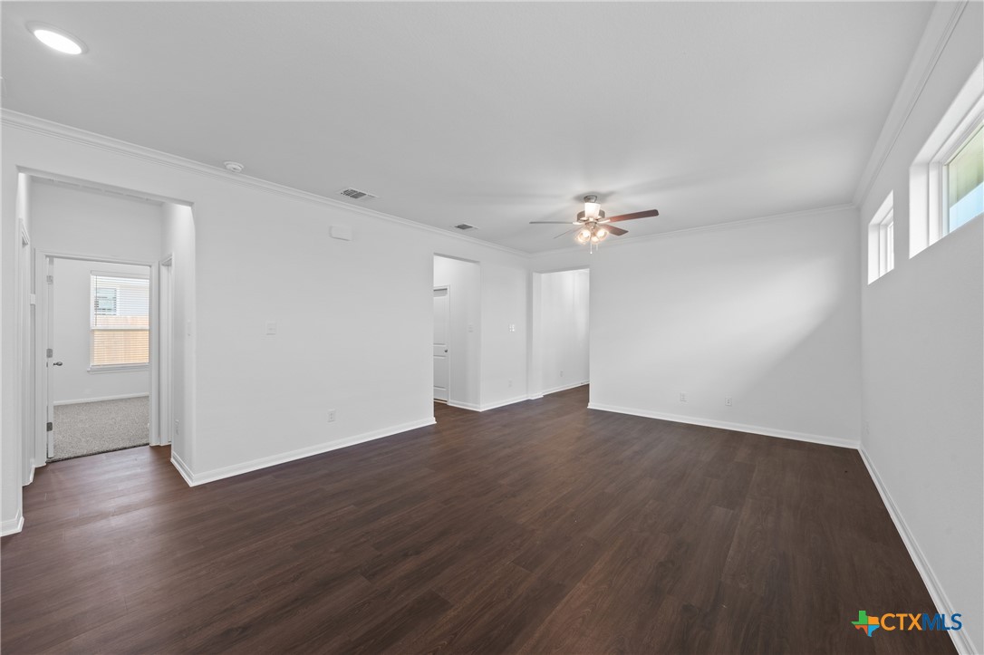 619 Killam Drive Property Photo 8