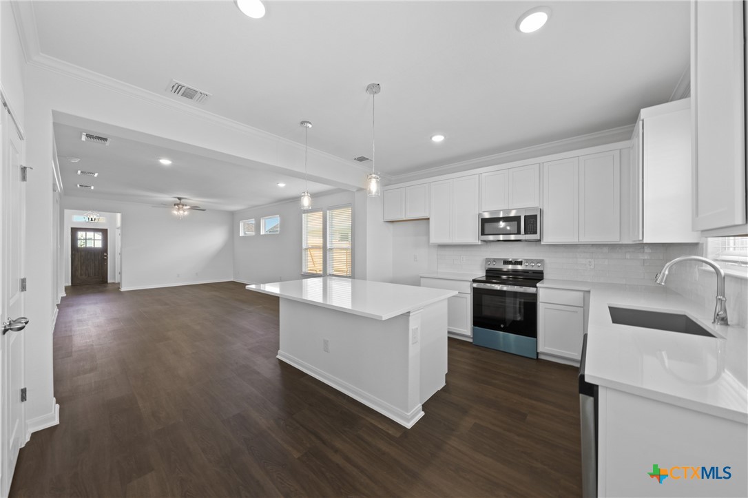 619 Killam Drive Property Photo 13