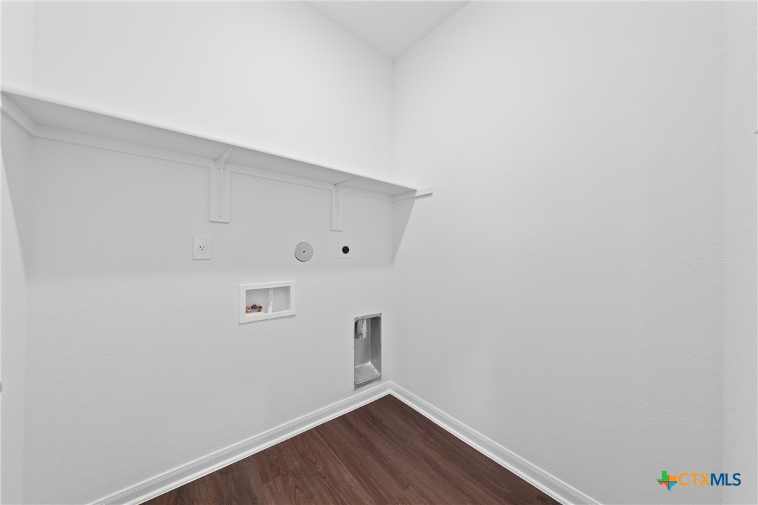 619 Killam Drive Property Photo 18
