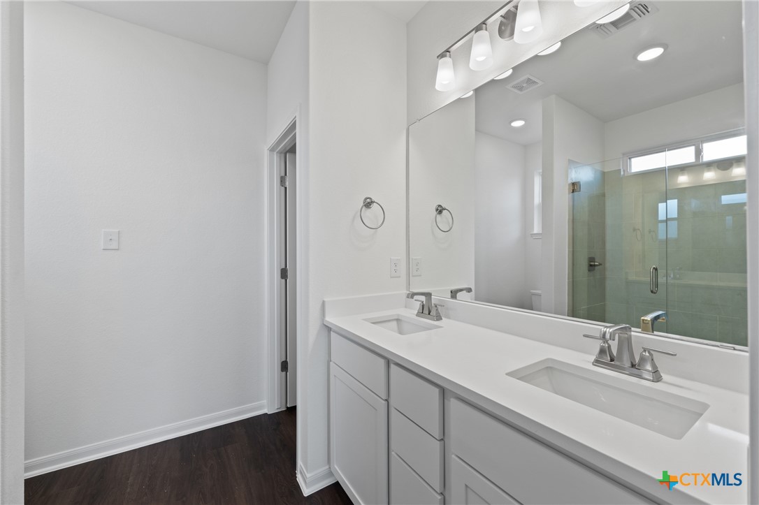 619 Killam Drive Property Photo 23