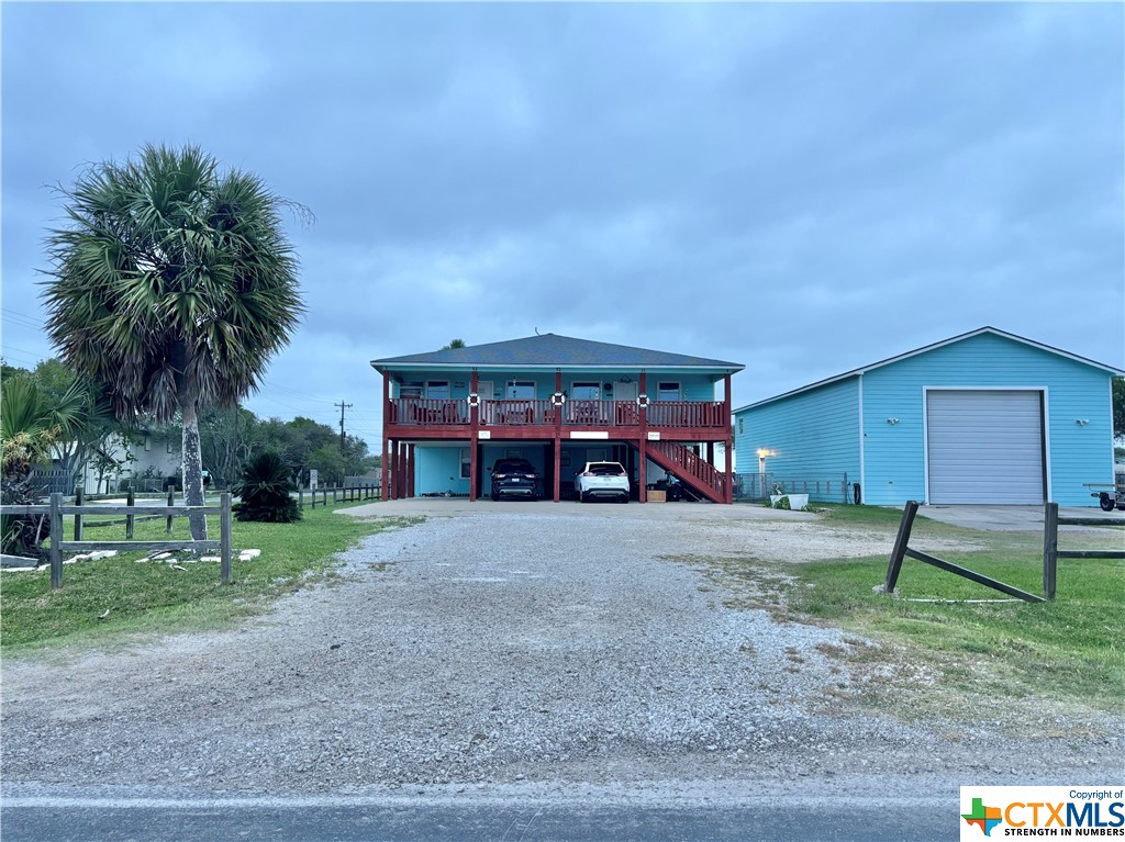 512 W Adams Street Property Photo 2