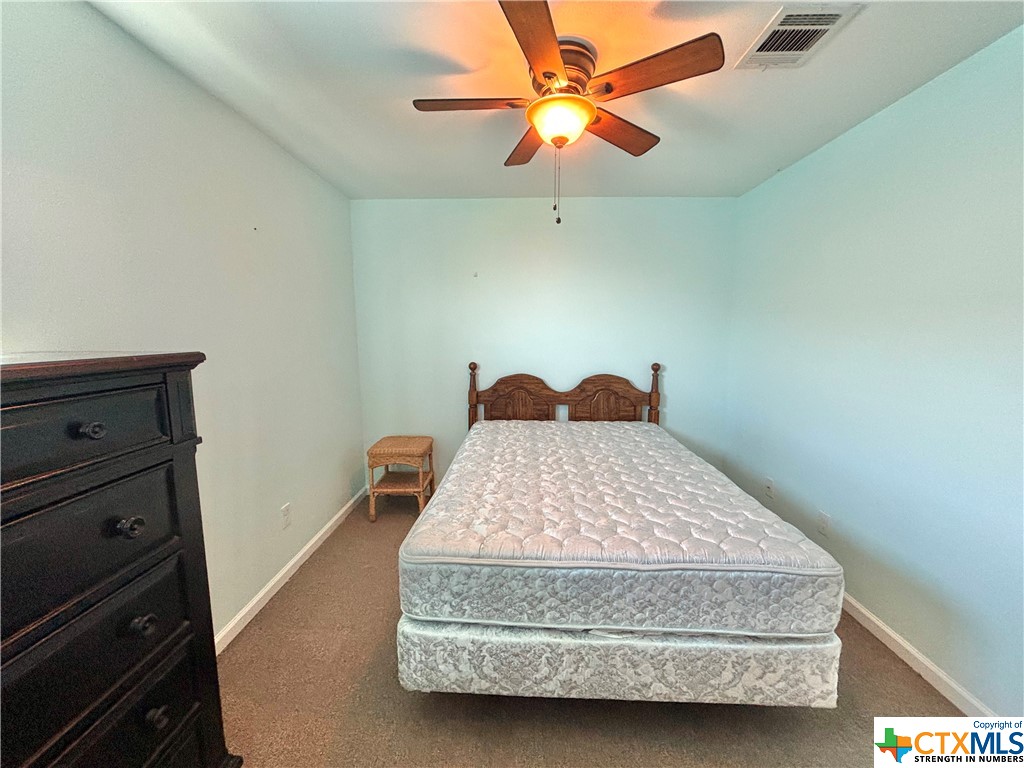 512 W Adams Street Property Photo 11