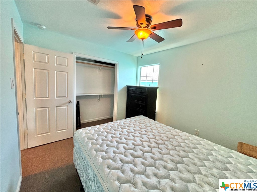 512 W Adams Street Property Photo 12