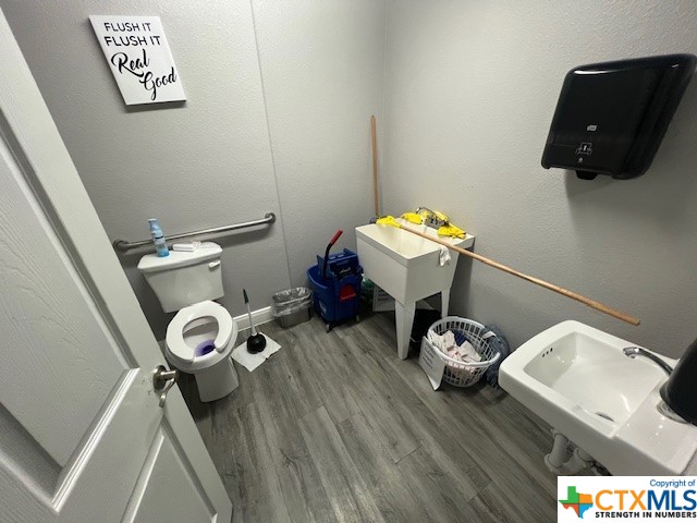 1002 Medical Drive Property Photo 10