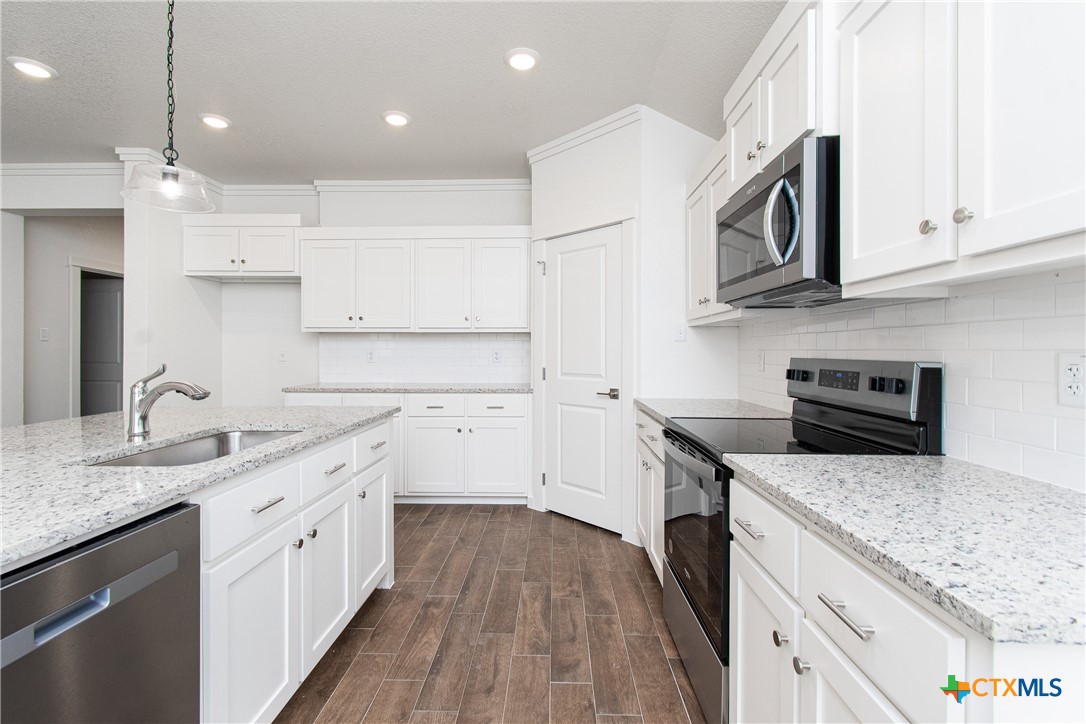 1415 Flatland Property Photo 7