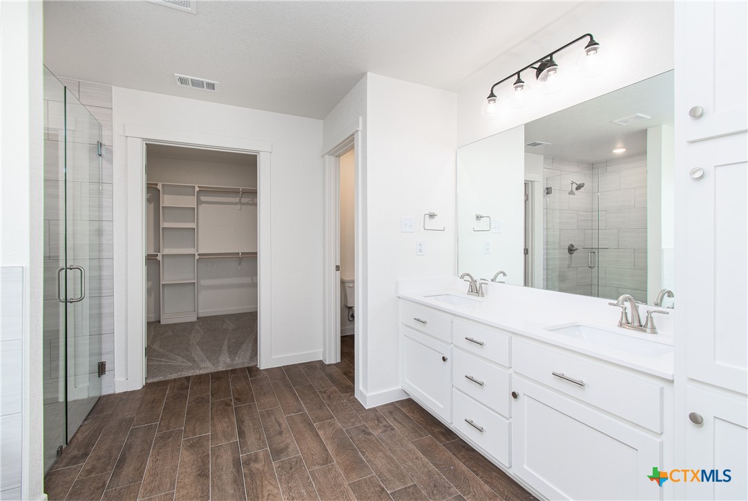 1415 Flatland Property Photo 11