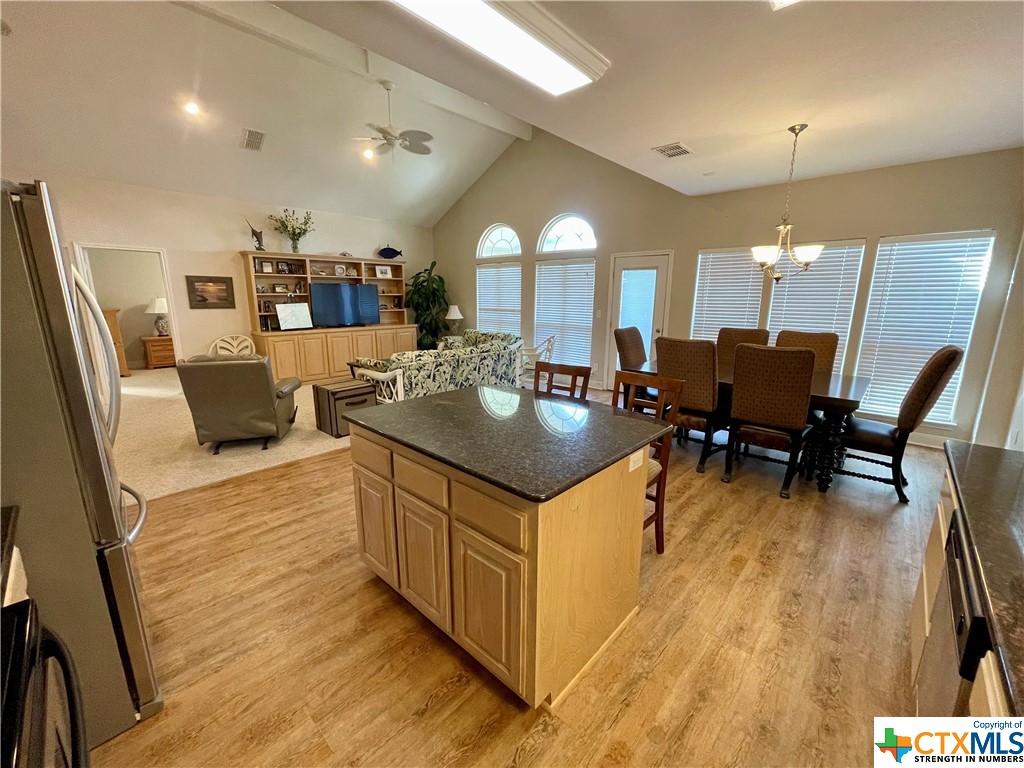 54 Pelican Street Property Photo 14