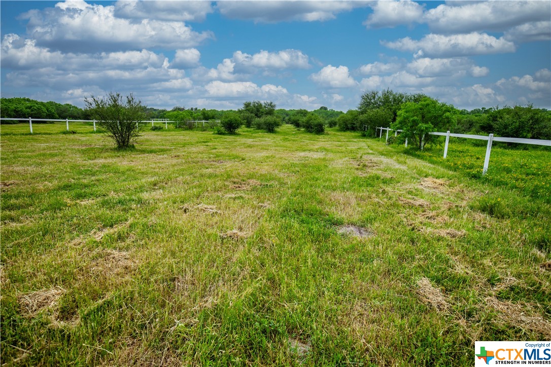 000 La Vernia Road Property Photo 19