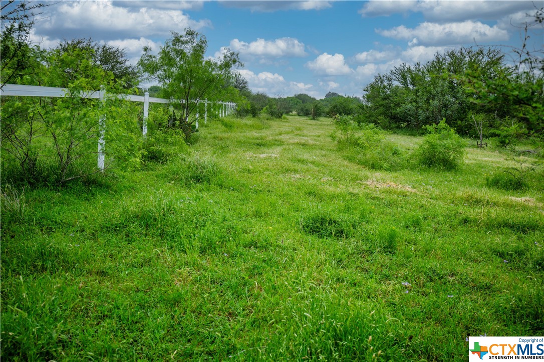 000 La Vernia Road Property Photo 25