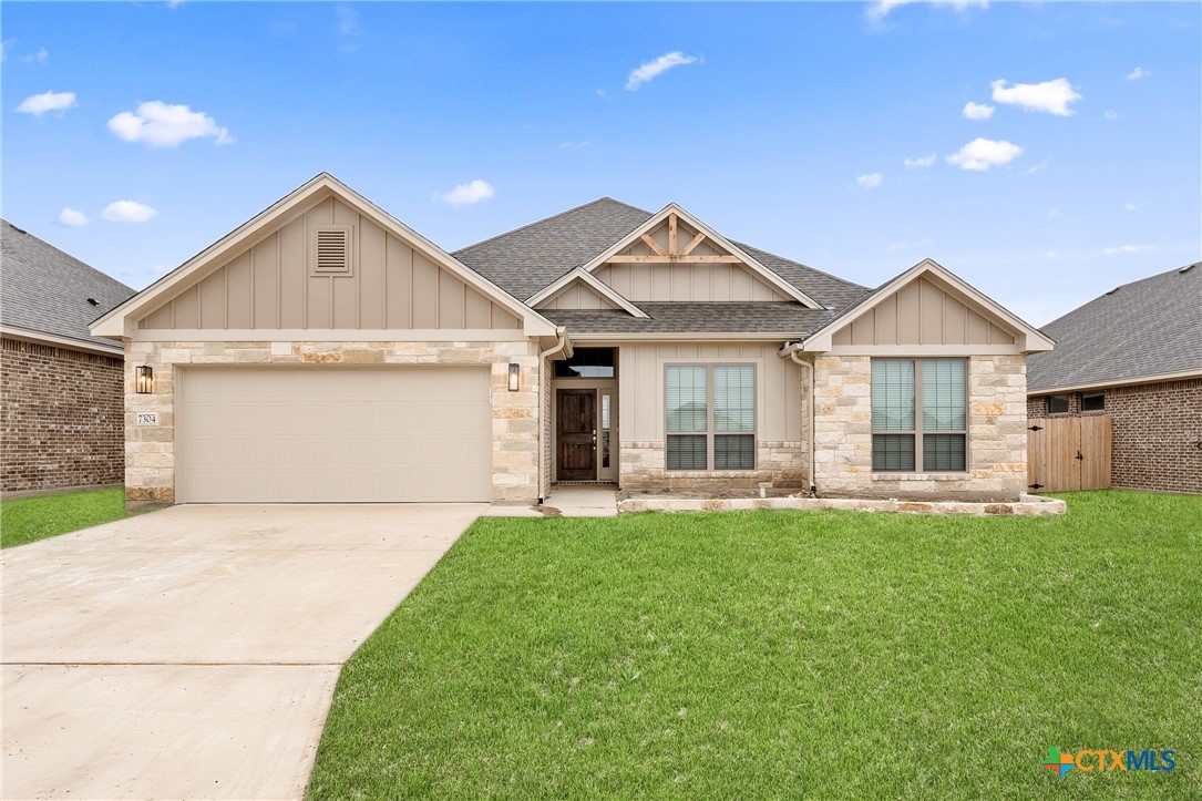 7304 Caladium Drive Property Photo 1