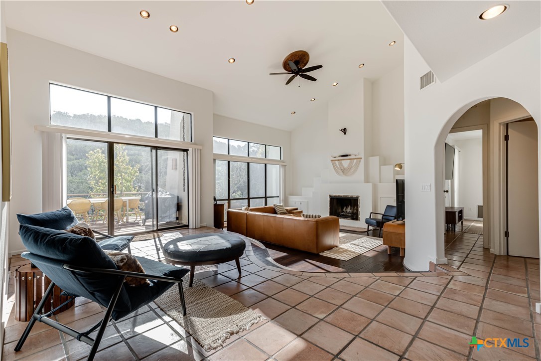 1078 Hillside View Property Photo 3