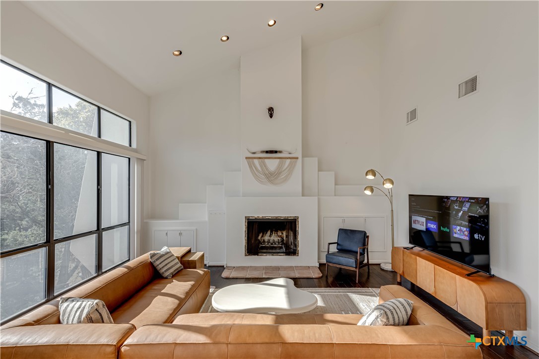 1078 Hillside View Property Photo 5
