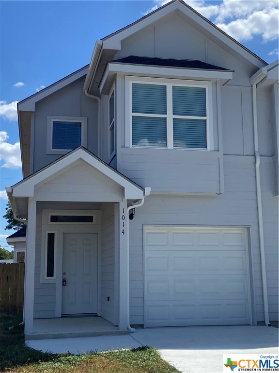 1006 E Fannin Street Property Photo 4