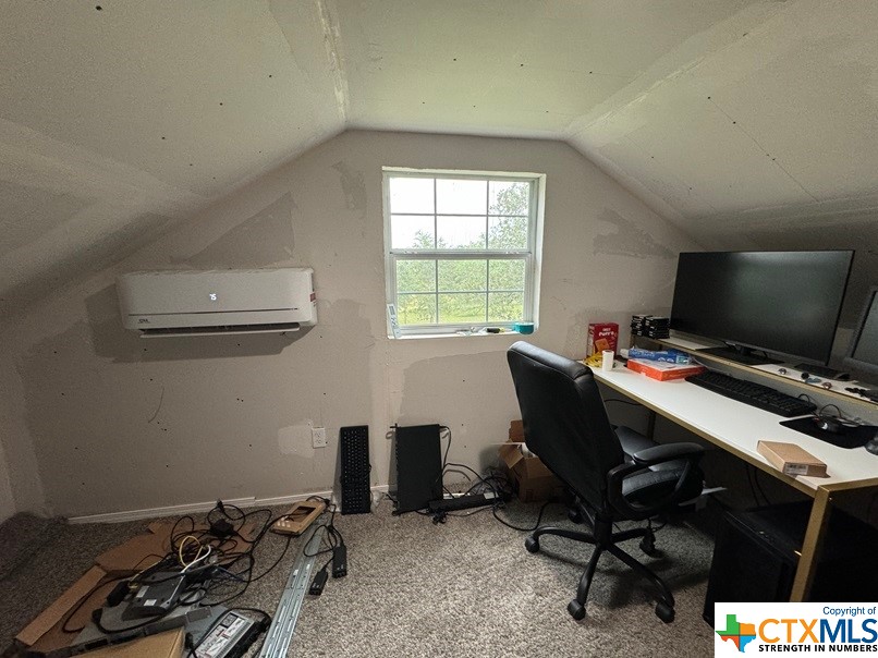3905 State Highway 123 N Property Photo 28