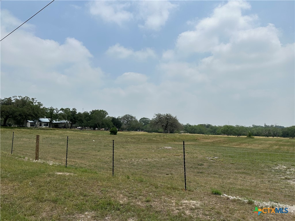725 Post Oak Road Property Photo 1