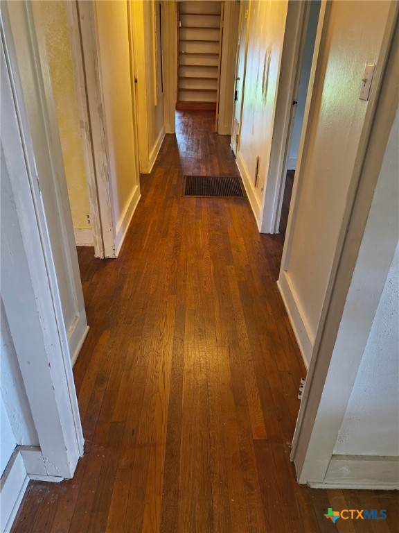 725 Post Oak Road Property Photo 14