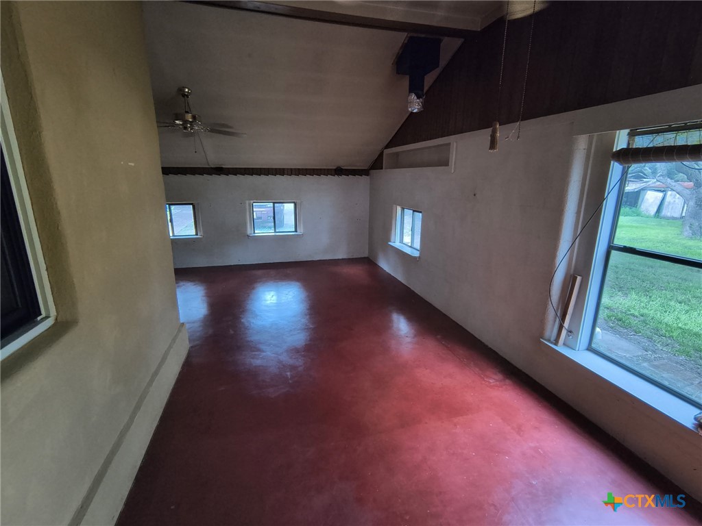 725 Post Oak Road Property Photo 20