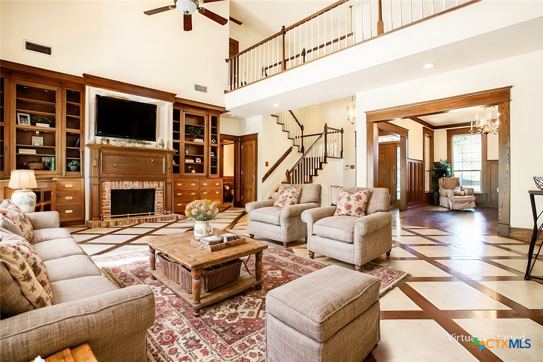 1507 & 1509 Hilltop Circle Property Photo 3