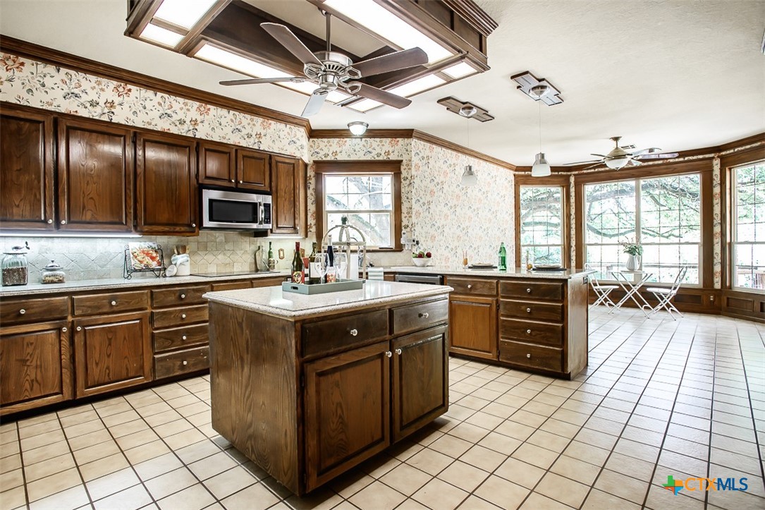 1507 & 1509 Hilltop Circle Property Photo 18