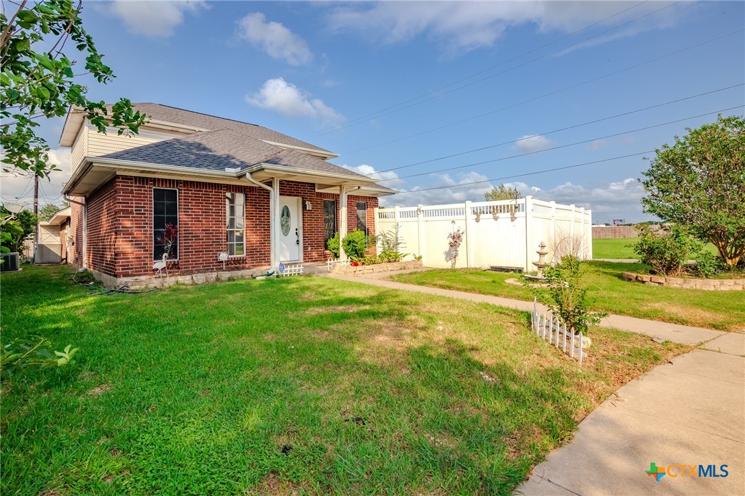116 Stonewood Place Property Photo 1