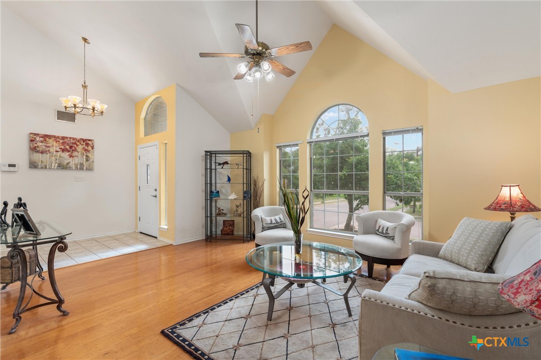 1301 Rockridge Street Property Photo 7