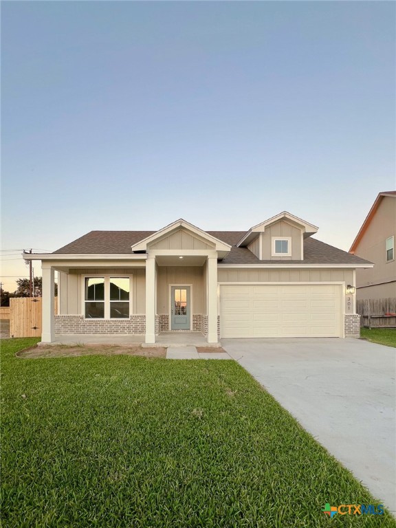 301 Cobblestone Court Property Photo 1